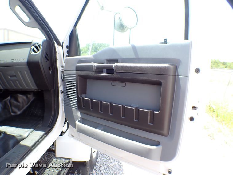 image for item MF9348 2012 Ford F750  crane truck