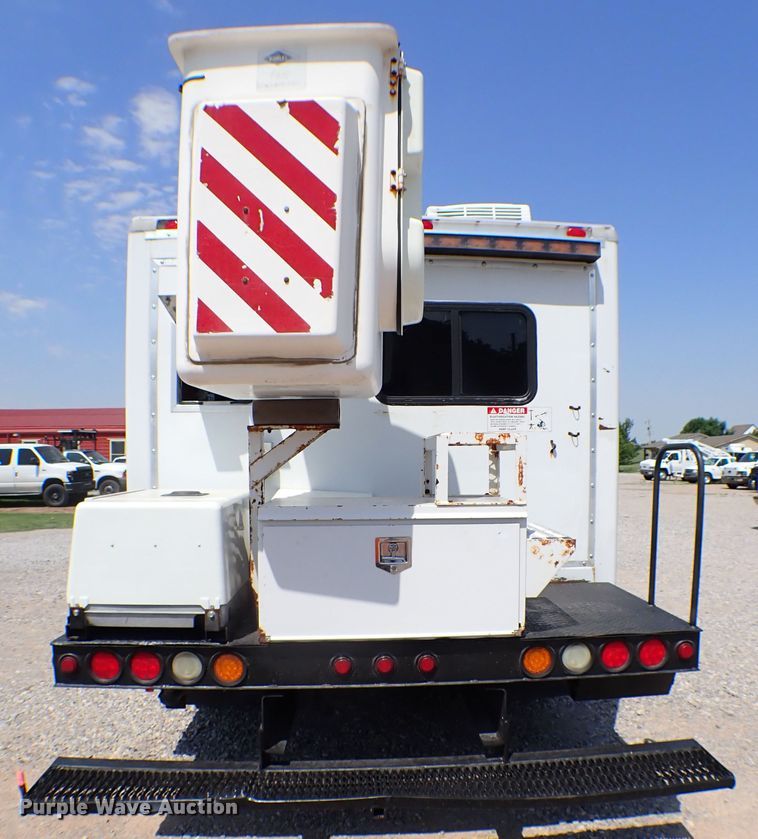 image for item MF9450 2008 Chevrolet C4500  fiber optic splicing truck