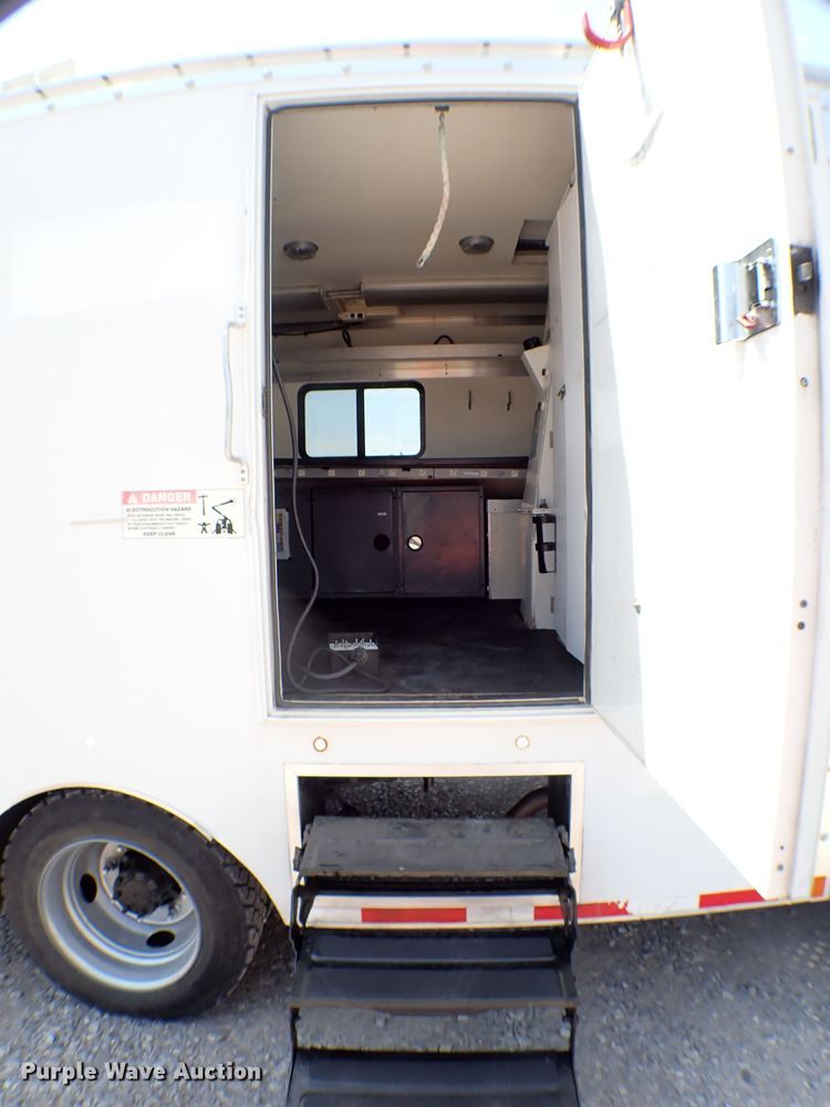 image for item MF9450 2008 Chevrolet C4500  fiber optic splicing truck