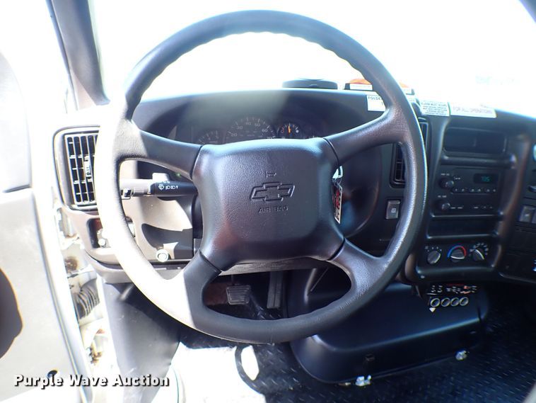 image for item MF9450 2008 Chevrolet C4500  fiber optic splicing truck