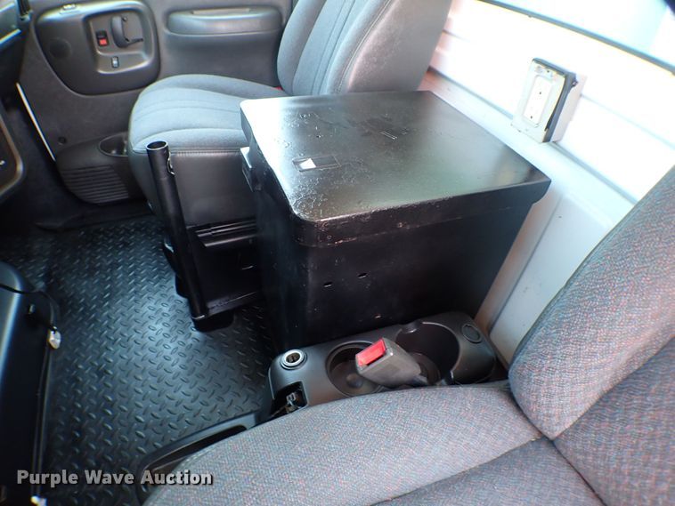 image for item MF9450 2008 Chevrolet C4500  fiber optic splicing truck