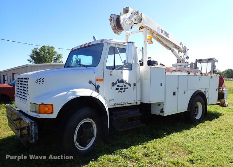 image for item MF9481 1990 International 4900  crane truck