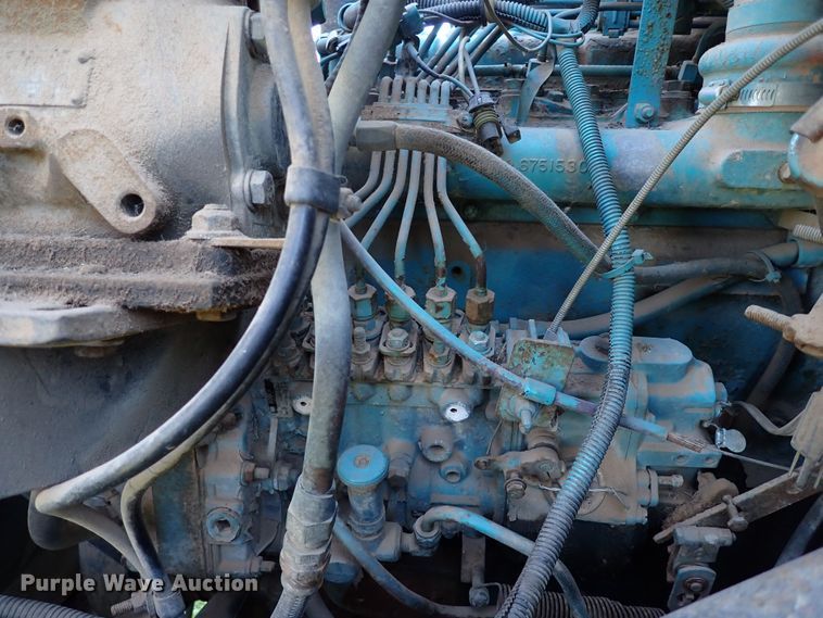 image for item MF9481 1990 International 4900  crane truck