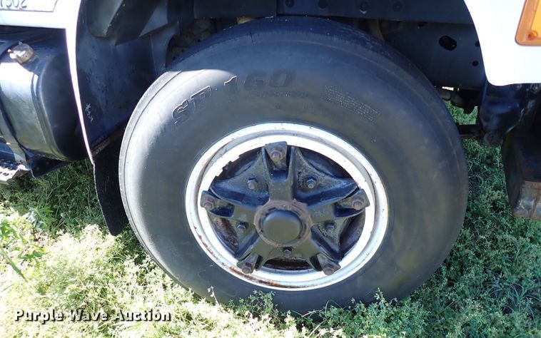 image for item MF9481 1990 International 4900  crane truck