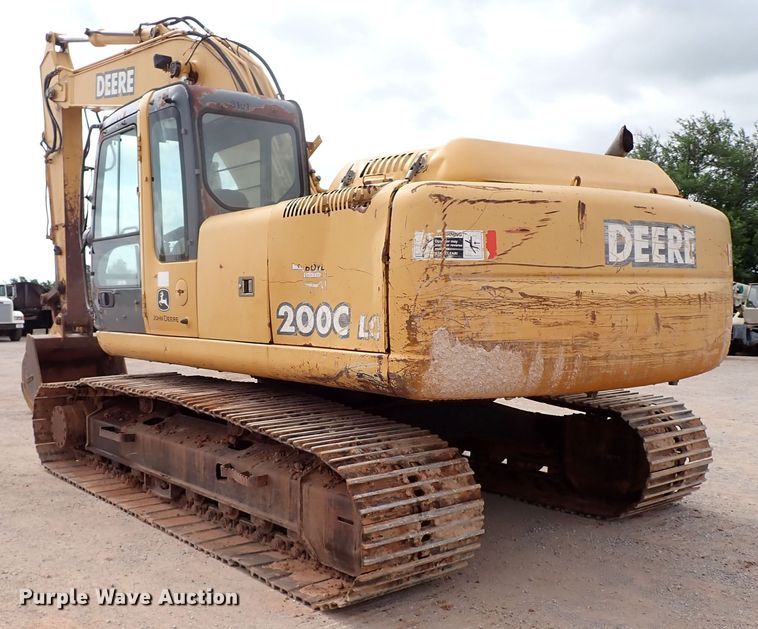 image for item MF9498 2003 John Deere 200C LC  excavator