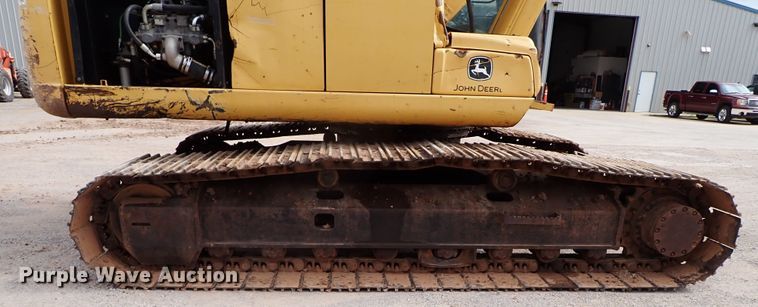 image for item MF9498 2003 John Deere 200C LC  excavator