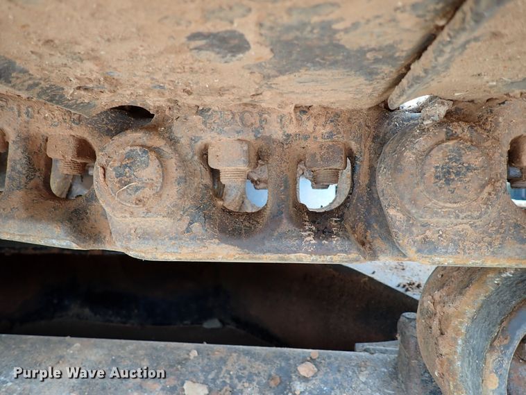 image for item MF9498 2003 John Deere 200C LC  excavator