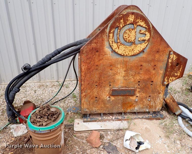 image for item MF9499 ICE 216  vibratory driver/extractor