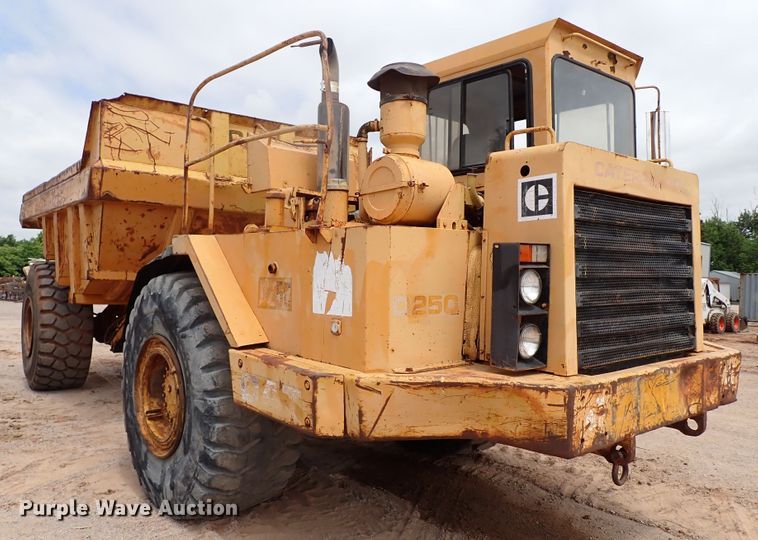 image for item MF9500 1987 Caterpillar D25C  haul truck