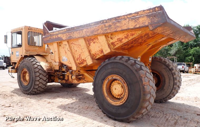 image for item MF9500 1987 Caterpillar D25C  haul truck