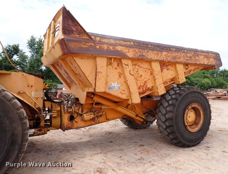 image for item MF9500 1987 Caterpillar D25C  haul truck