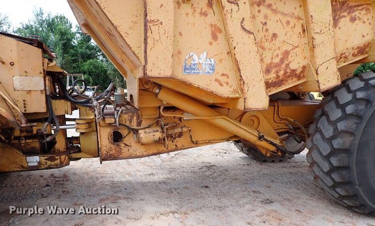 image for item MF9500 1987 Caterpillar D25C  haul truck