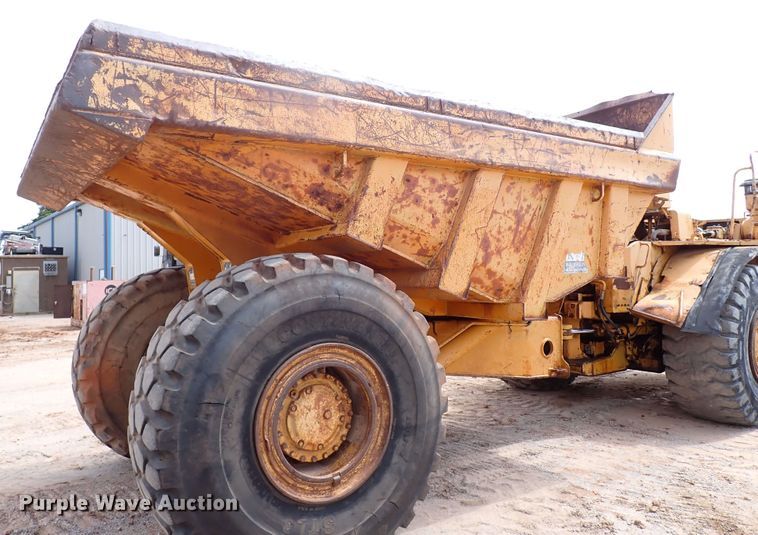 image for item MF9500 1987 Caterpillar D25C  haul truck