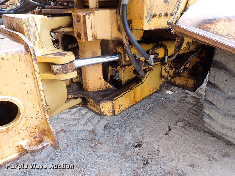 image for item MF9500 1987 Caterpillar D25C  haul truck