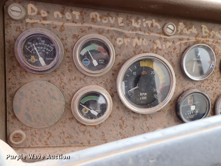 image for item MF9500 1987 Caterpillar D25C  haul truck