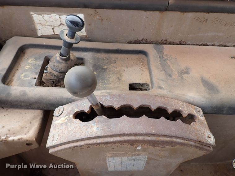 image for item MF9500 1987 Caterpillar D25C  haul truck