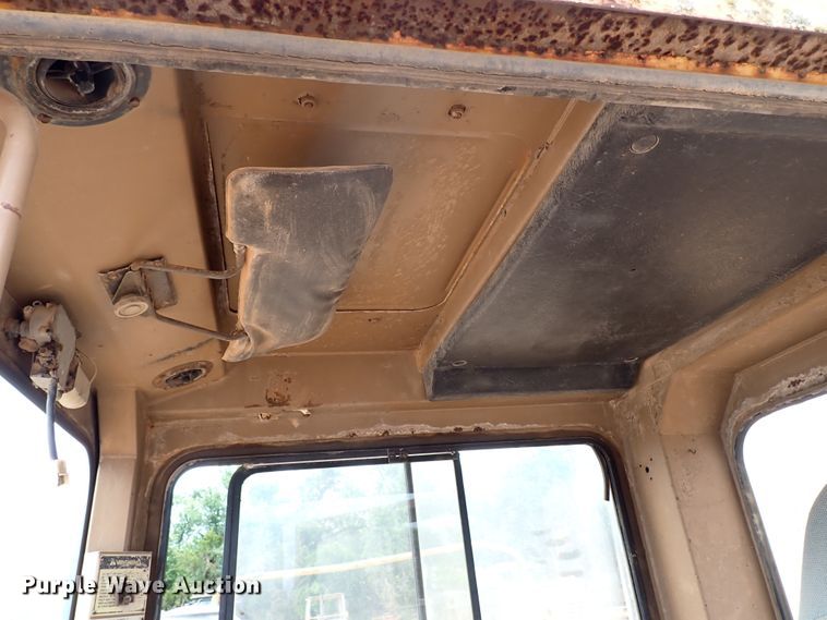 image for item MF9500 1987 Caterpillar D25C  haul truck