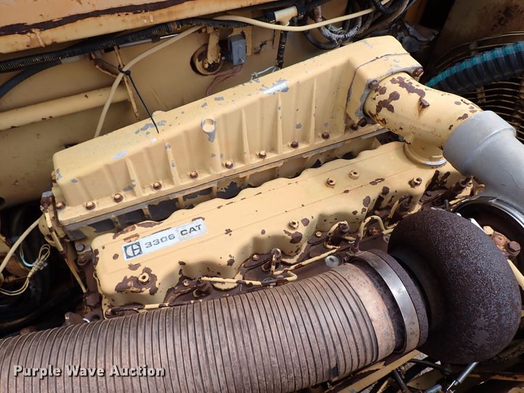 image for item MF9500 1987 Caterpillar D25C  haul truck