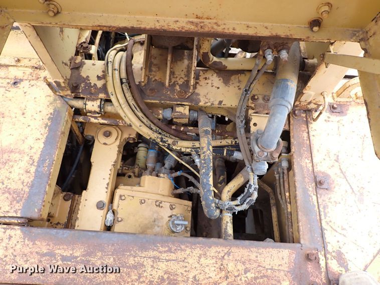 image for item MF9500 1987 Caterpillar D25C  haul truck