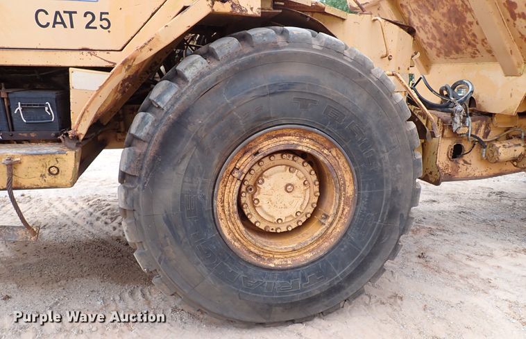 image for item MF9500 1987 Caterpillar D25C  haul truck