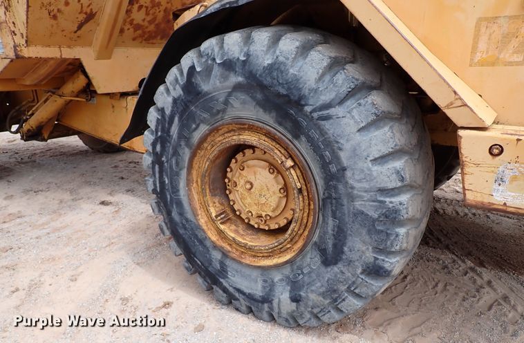 image for item MF9500 1987 Caterpillar D25C  haul truck