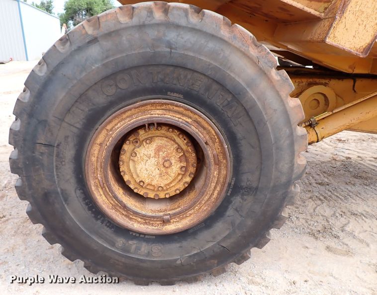 image for item MF9500 1987 Caterpillar D25C  haul truck