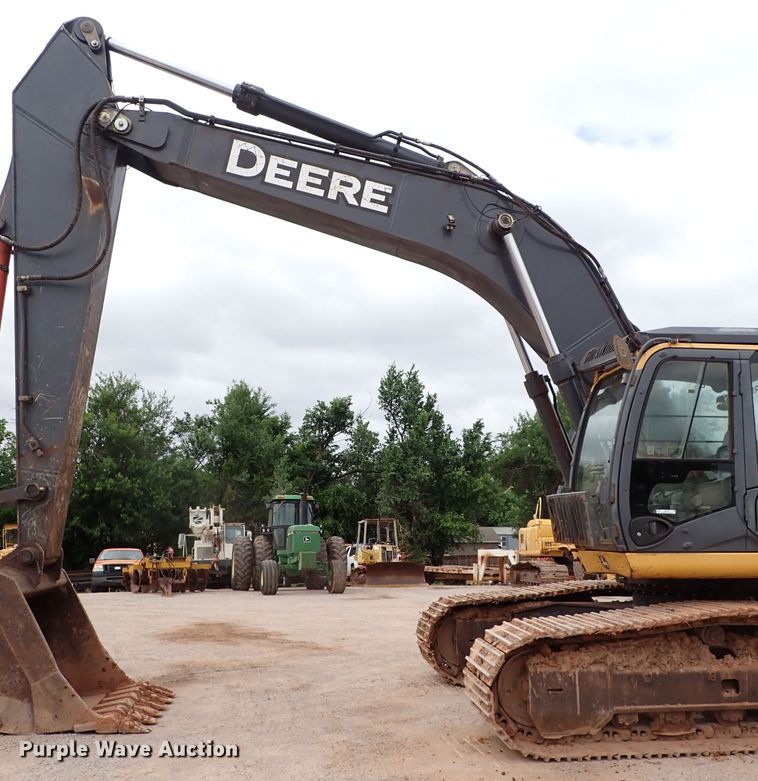 image for item MF9501 2008 John Deere 350D LC  excavator
