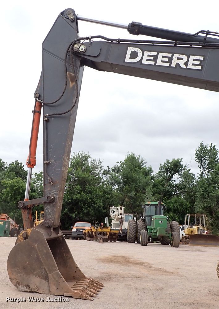 image for item MF9501 2008 John Deere 350D LC  excavator
