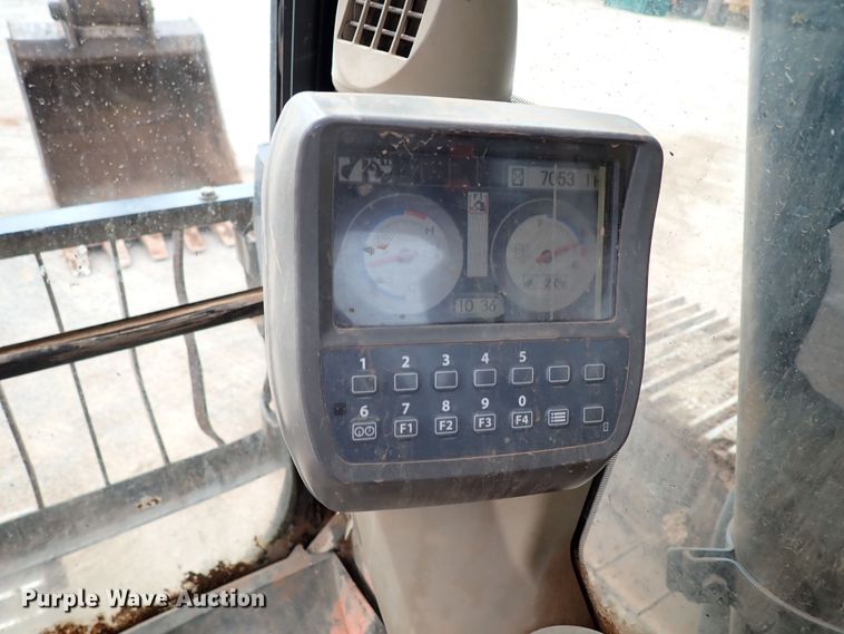 image for item MF9501 2008 John Deere 350D LC  excavator