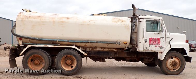 image for item MF9503 1982 International F2275  water truck