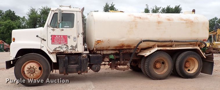image for item MF9503 1982 International F2275  water truck