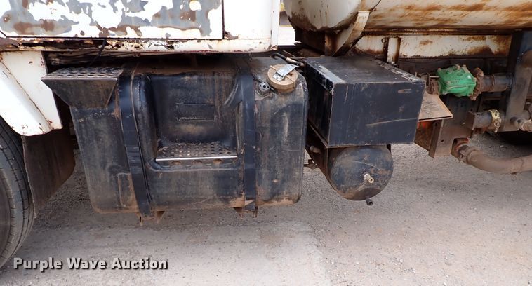 image for item MF9503 1982 International F2275  water truck