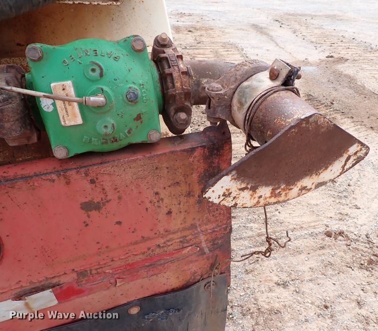 image for item MF9503 1982 International F2275  water truck