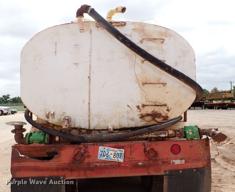 image for item MF9503 1982 International F2275  water truck