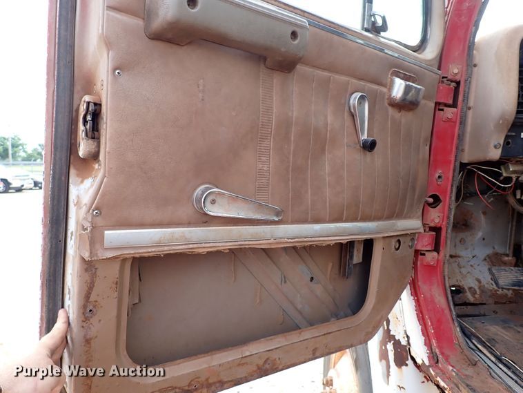 image for item MF9503 1982 International F2275  water truck