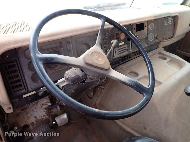 image for item MF9503 1982 International F2275  water truck