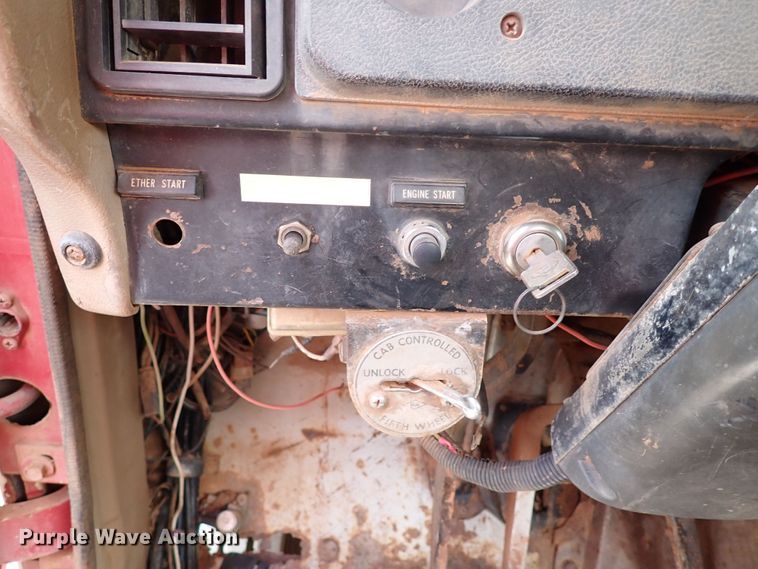 image for item MF9503 1982 International F2275  water truck