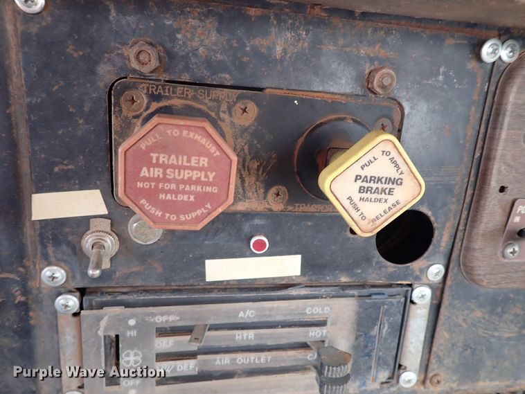 image for item MF9503 1982 International F2275  water truck