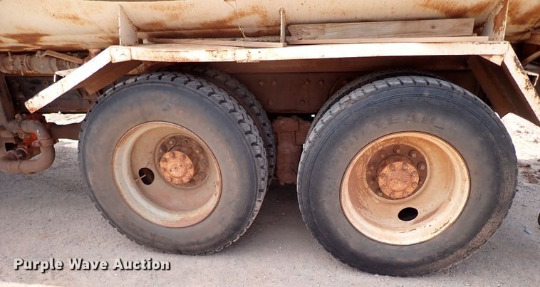 image for item MF9503 1982 International F2275  water truck