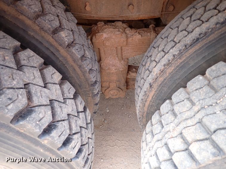 image for item MF9503 1982 International F2275  water truck