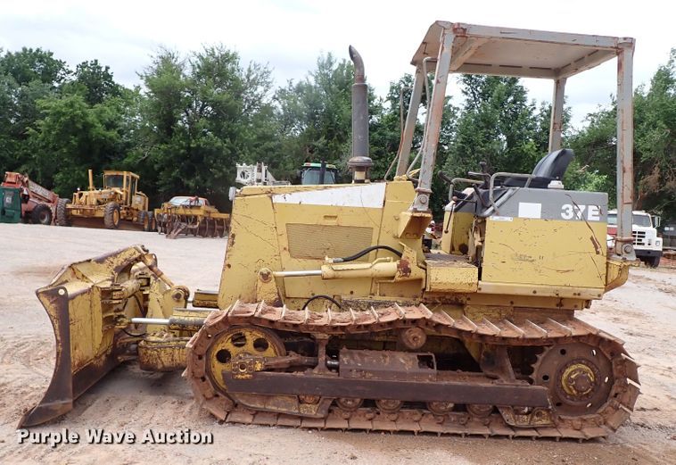image for item MF9507 Komatsu D37E-5  dozer