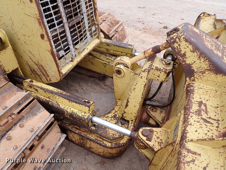 image for item MF9507 Komatsu D37E-5  dozer