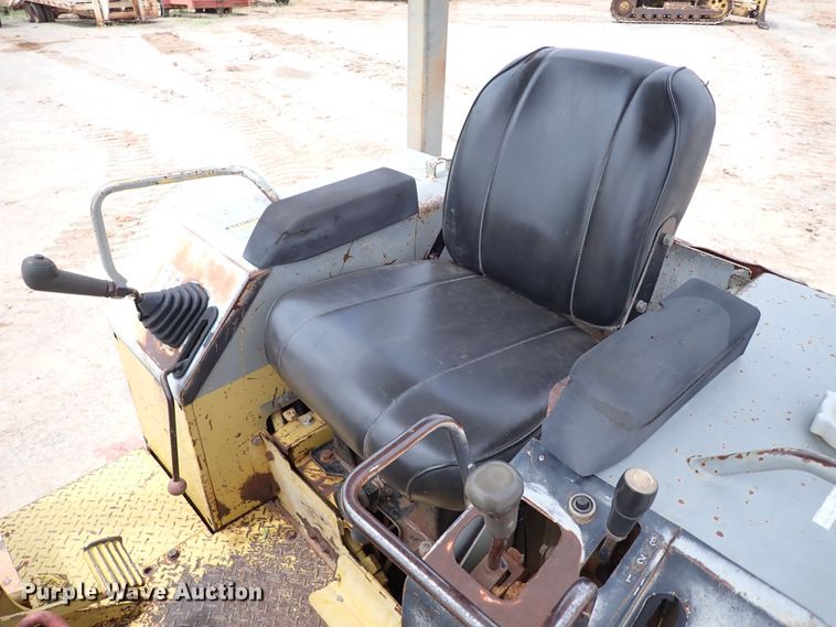 image for item MF9507 Komatsu D37E-5  dozer