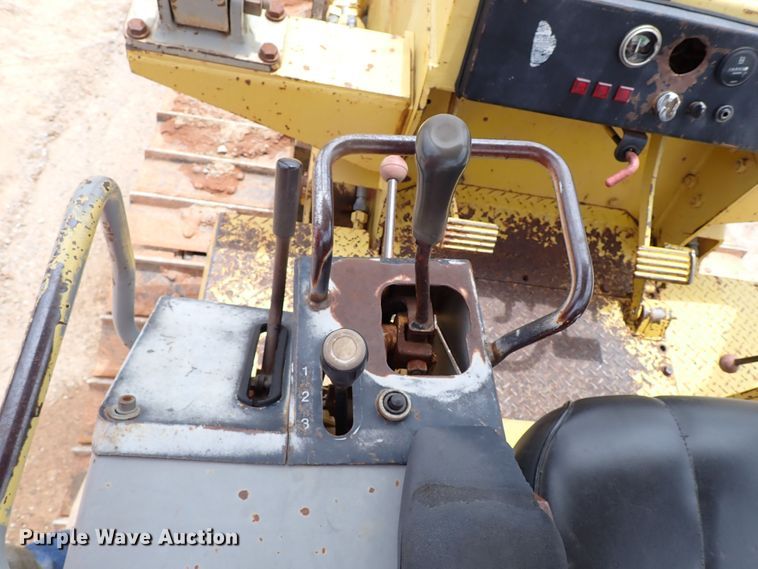 image for item MF9507 Komatsu D37E-5  dozer