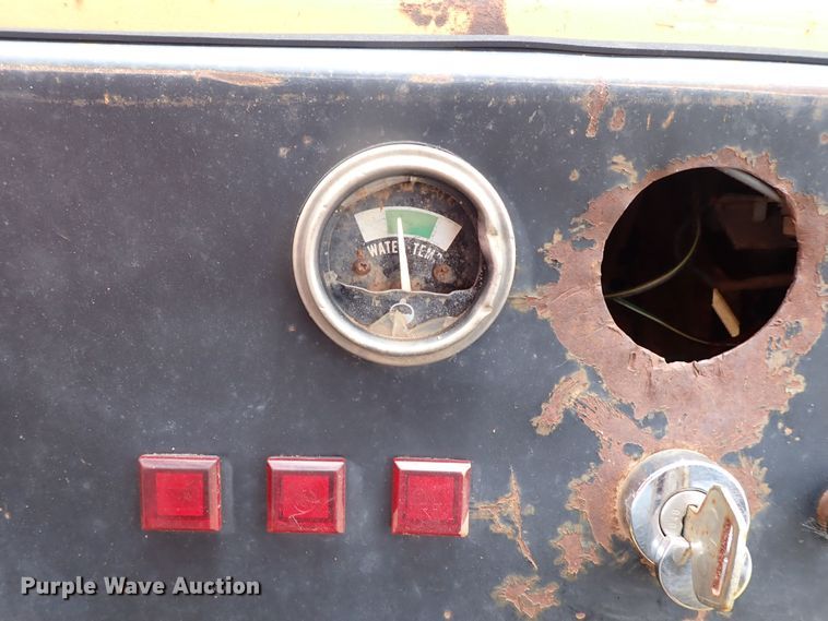 image for item MF9507 Komatsu D37E-5  dozer