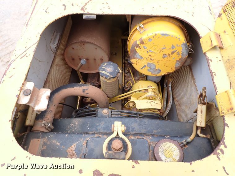 image for item MF9507 Komatsu D37E-5  dozer