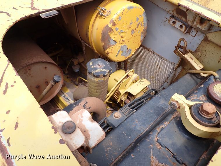 image for item MF9507 Komatsu D37E-5  dozer