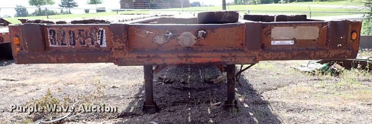 image for item MF9511 1979 Hobbs FBE-EP-40/65  flatbed trailer