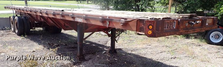 image for item MF9511 1979 Hobbs FBE-EP-40/65  flatbed trailer