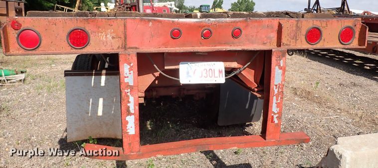 image for item MF9511 1979 Hobbs FBE-EP-40/65  flatbed trailer